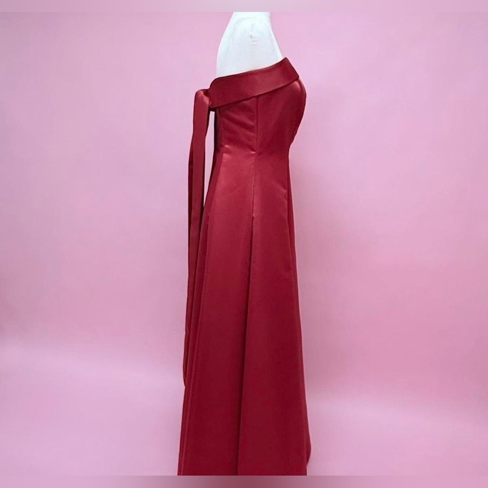 Night Moves Strapless Red Evening Gown - Picture 7 of 9